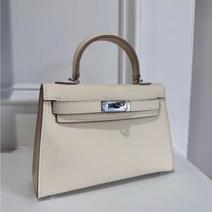 19CM Classic Epsom Top Handle Mini Bag - Vanilla